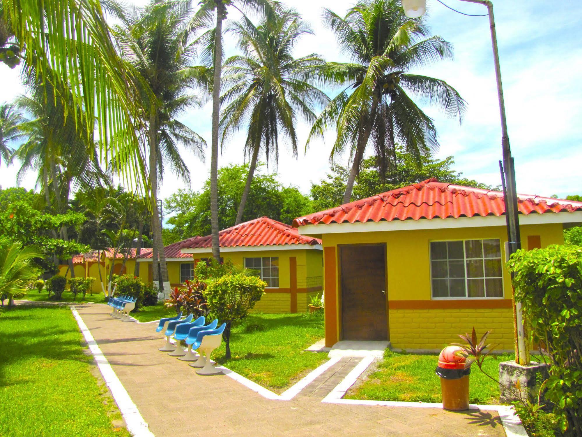 Tropiclub Playa El Cuco Hotel Exterior photo