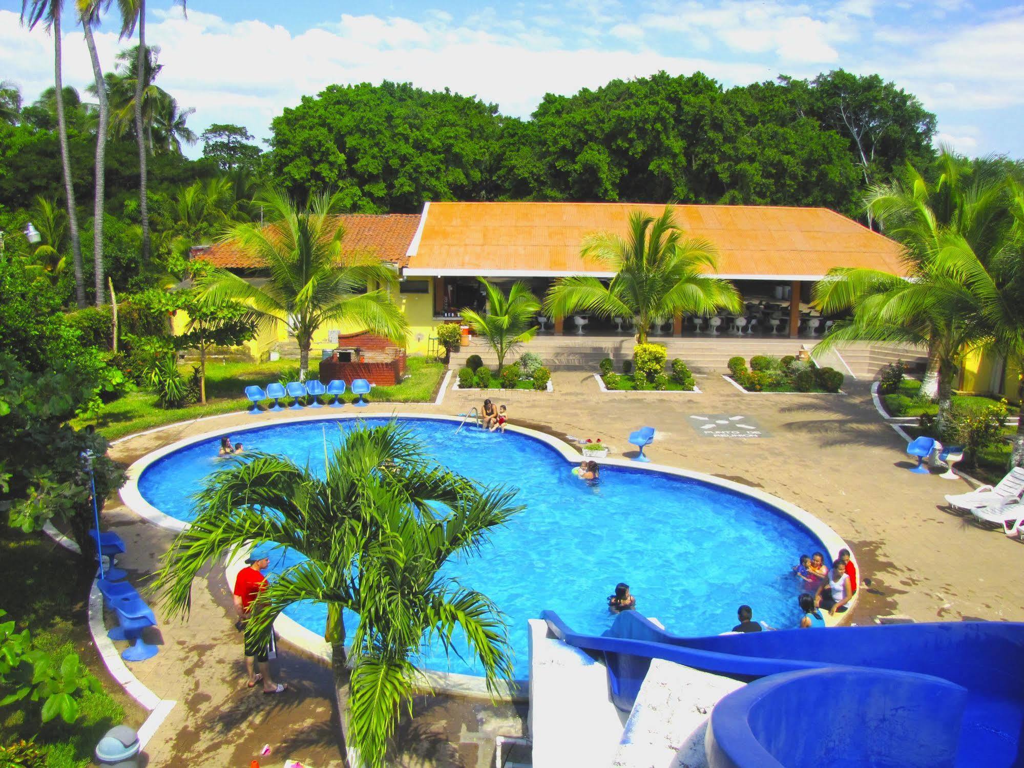 Tropiclub Playa El Cuco Hotel Exterior photo